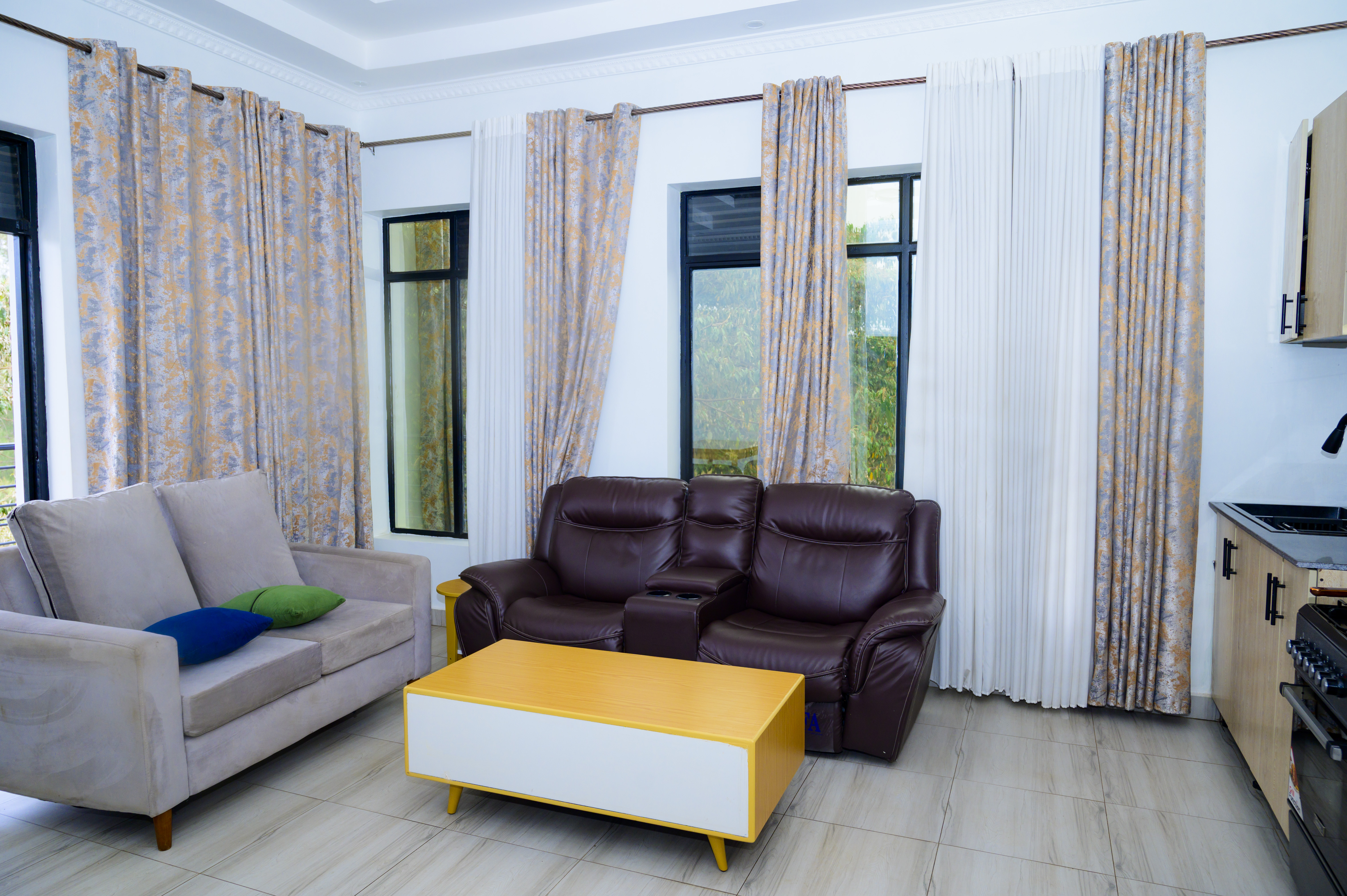 One Room Premium